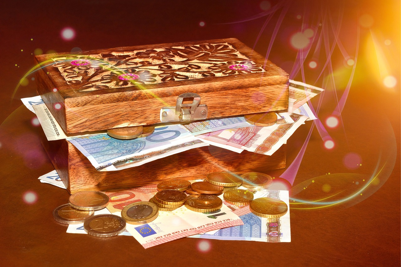 treasure chest, money, paper money, hats, light, lighting mood, treasure chest, treasure chest, treasure chest, treasure chest, treasure chest
